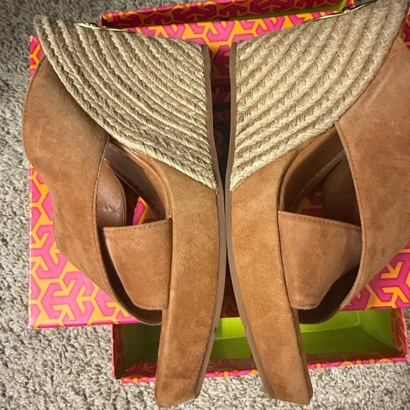 Tory Burch Tan Mules Suede Clogs - Picture 6 of 8